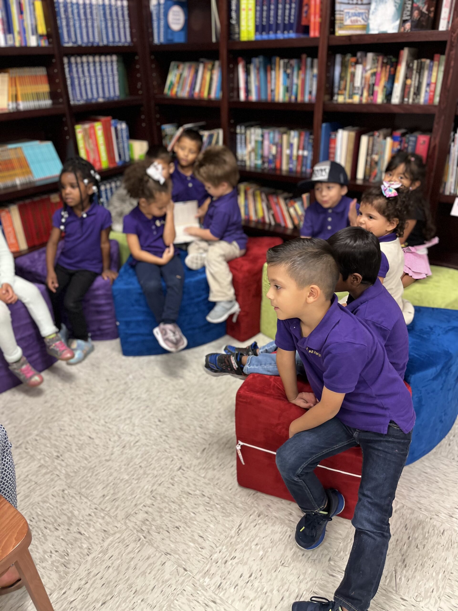 Children learning and playing at La Mariposa
